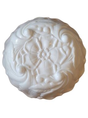 VTG Indiana Glass Milk Glass Flower Embossed Bowl Cottage Core Grandma Core MINT